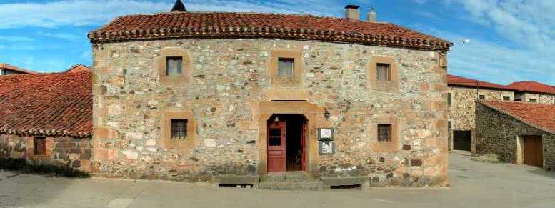 fachada t�pica de las casas de carreteros